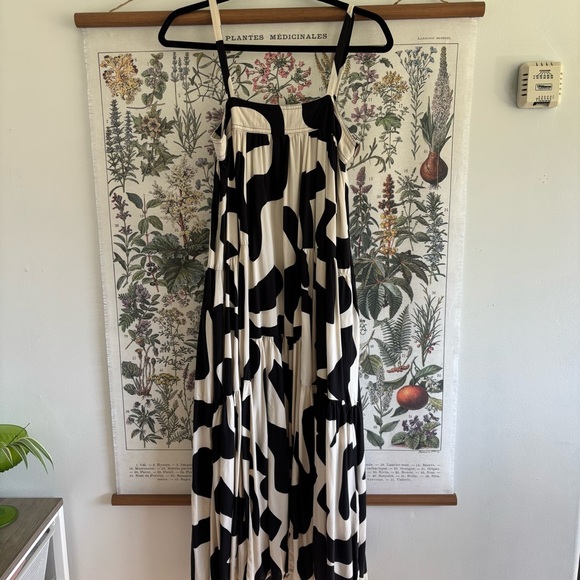 Abel The Label Dresses & Skirts - Abel The Label Black and White Abstract Maxi Dress XS